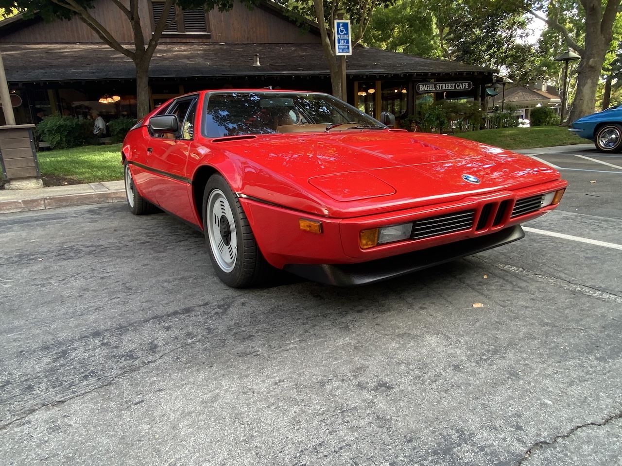 BMW M1 b.jpg