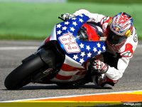 236038_Hayden+on+track+at+Valencia+for+his+first+Ducati+test-1280x960-oct27.jpg._original.jpg