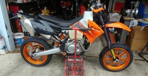 525EXC-SM1.jpg