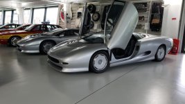 XJ220.jpg